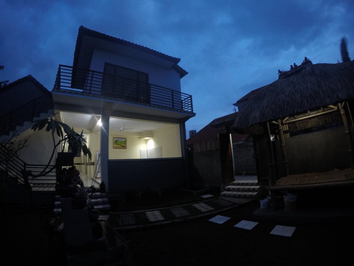 Appartamento Pluto House Canggu Esterno foto