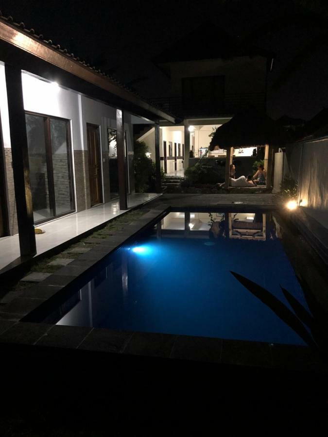 Appartamento Pluto House Canggu Esterno foto